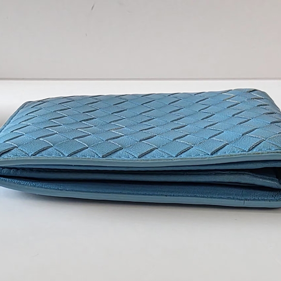 Bottega Veneta Intrecciato Blue Leather Bi-Fold Wallet - Picture 5 of 16